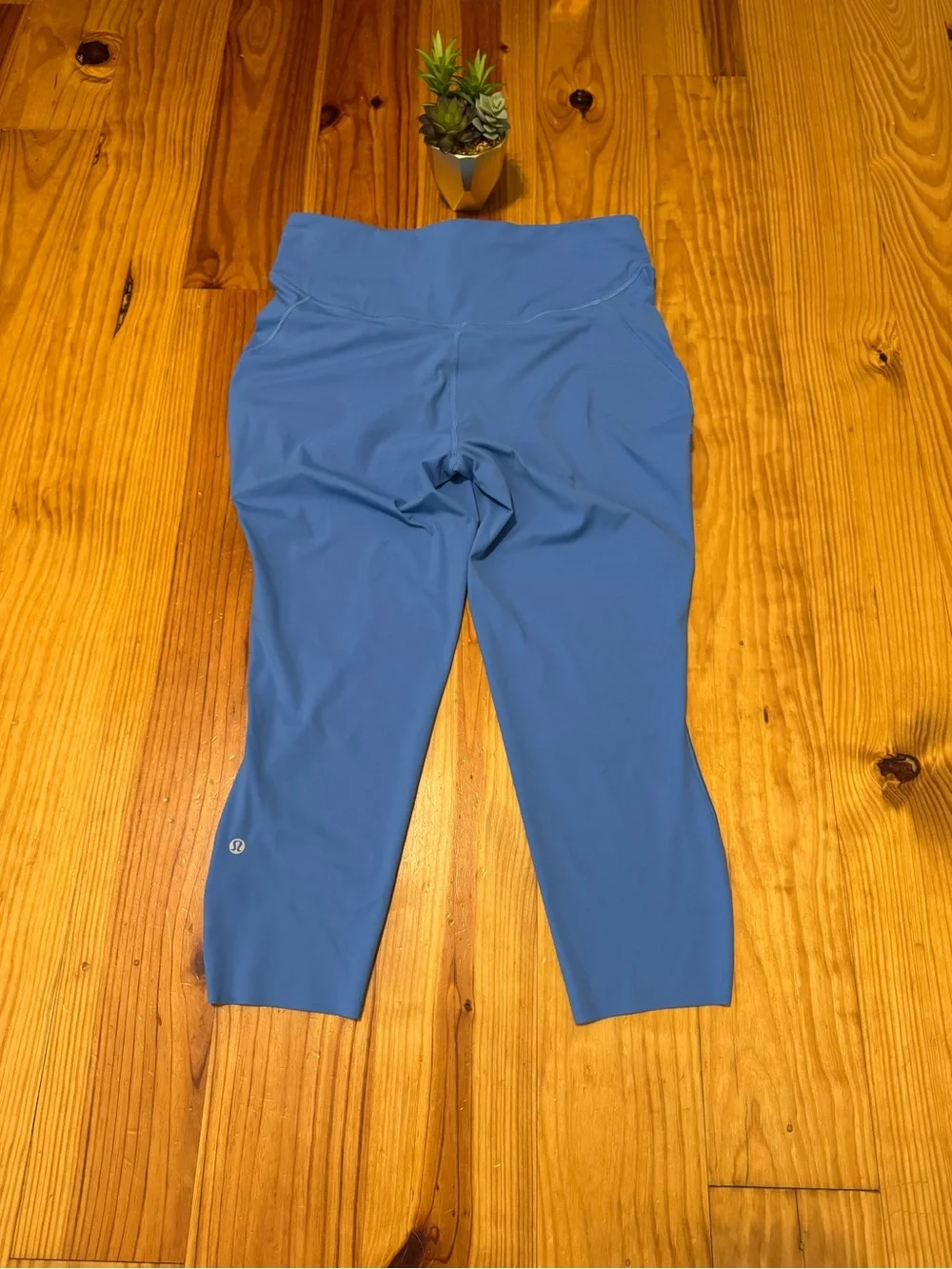 Lululemon Base Pace High-Rise Crop 23